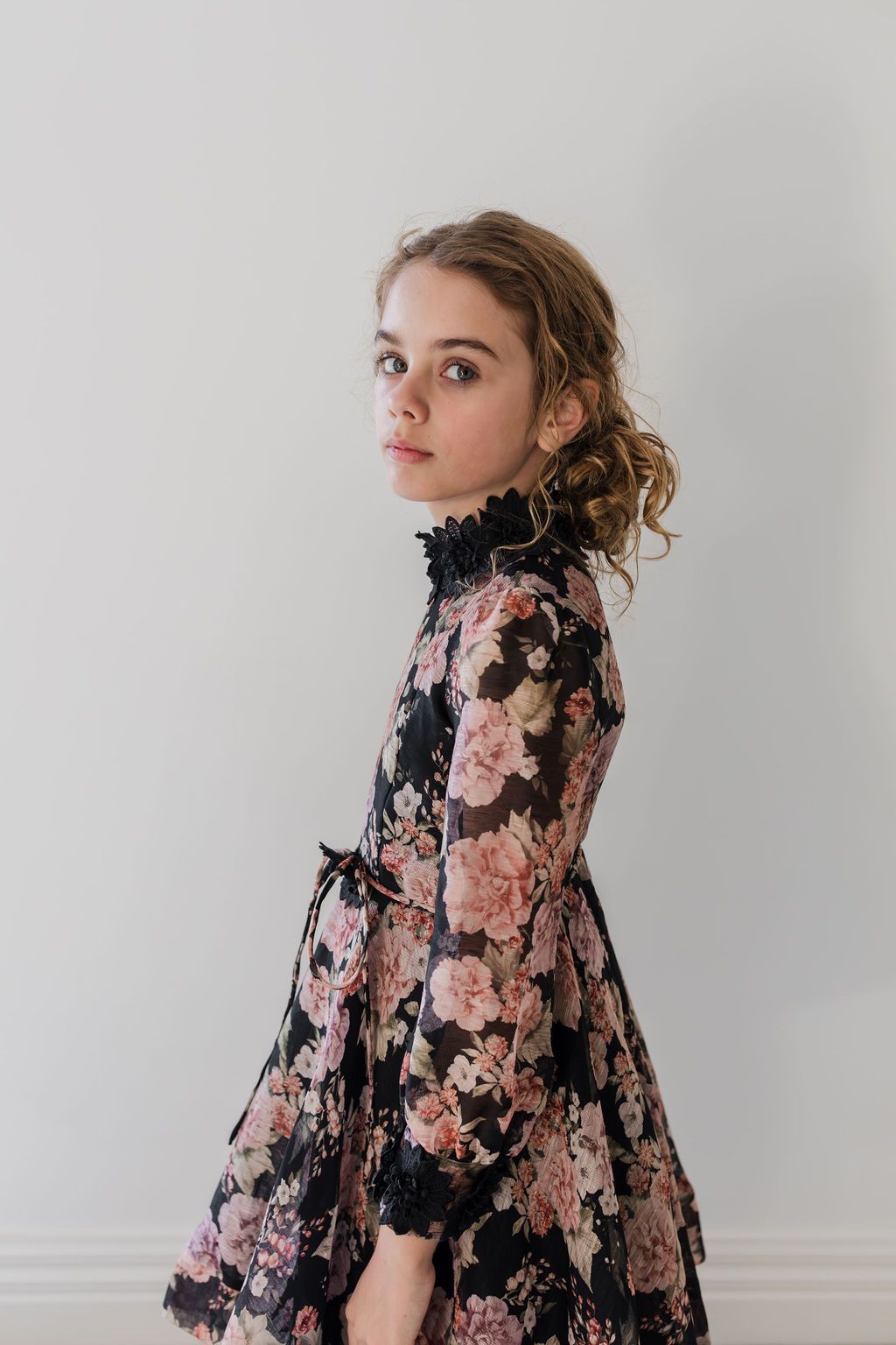 Petite Amalie Vintage Bloom Flower Applique Dress – The