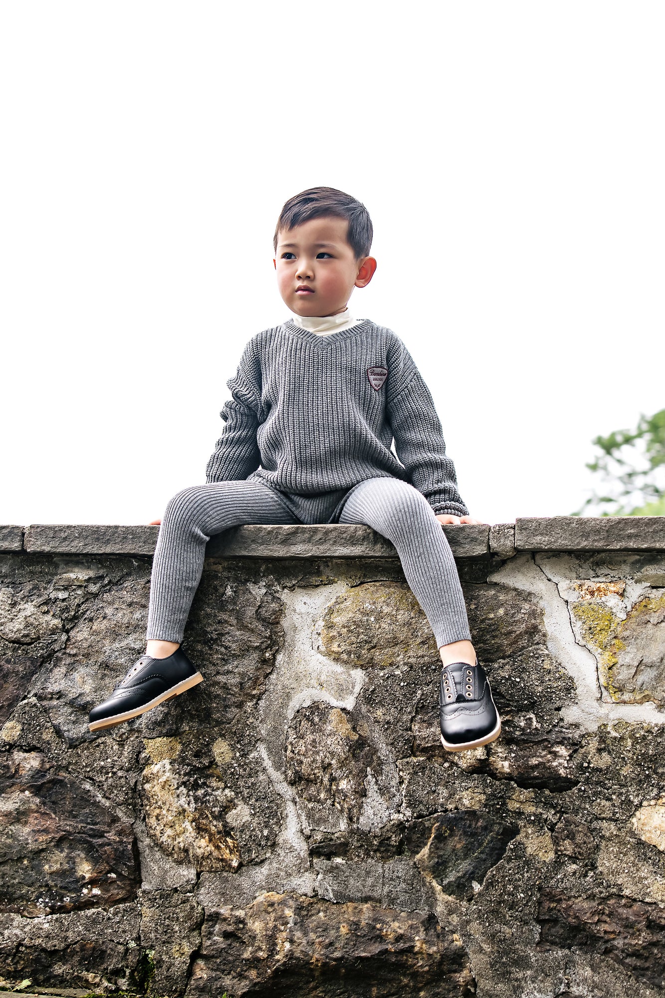 トップス KAIKO V neck sweater \"TOP GRAY\" Women's V-neck Layered Pullover Sweater in Vail Grey with White